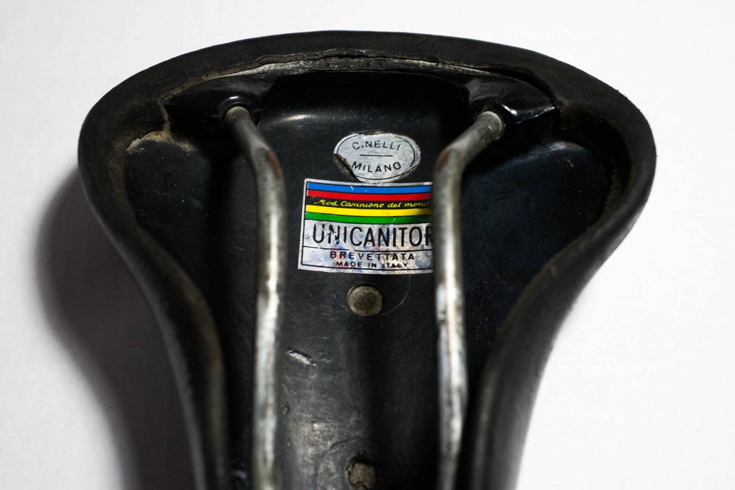 Cinelli Unicanitor Sattel Saddle schwarz Leder glatt Vintage Rennrad