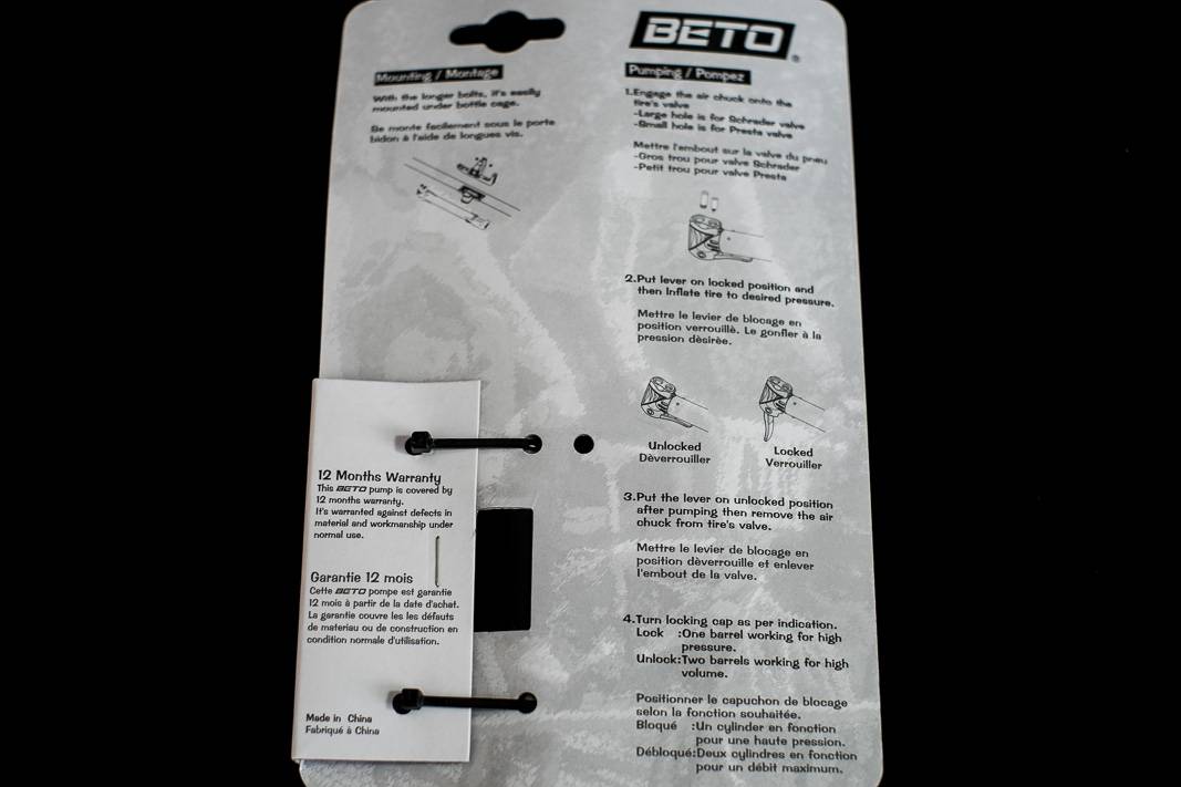 Beto Mini Alu Mini - Pompa con supporto in plastica per occhielli portabottiglie