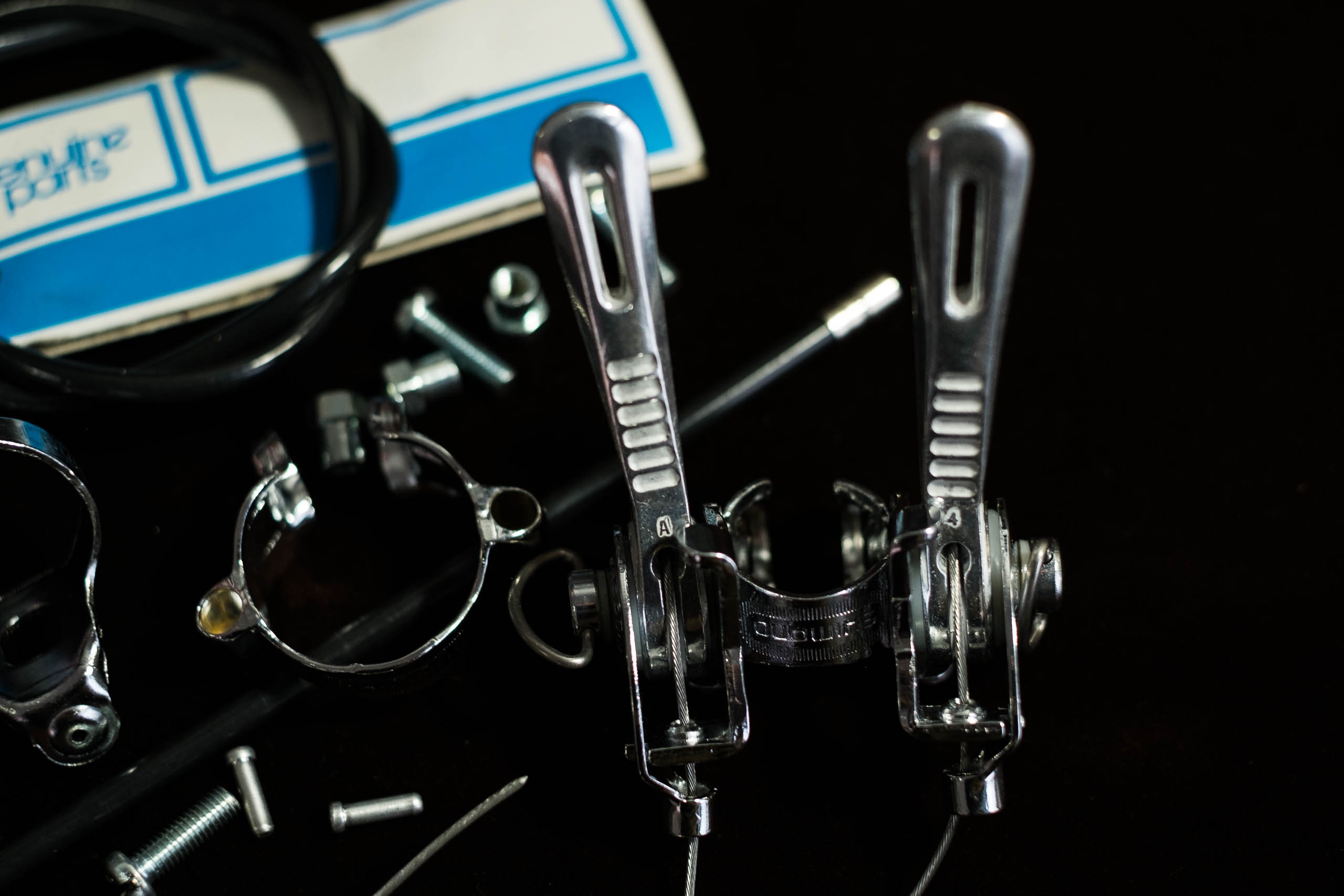 Schalter Rennrad Shimano Altus Centeron Set für Vorbau mit Zubehör Vintage NOS 