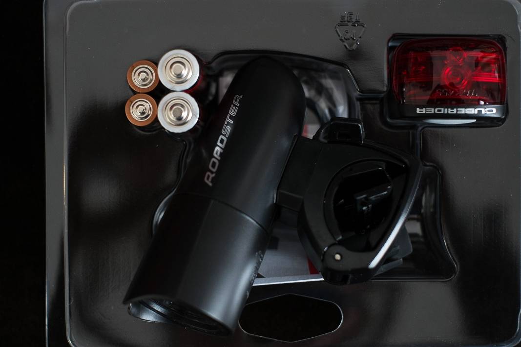 Sigma Roadster Cuberider Light Set Black K *Noir* complet avec piles