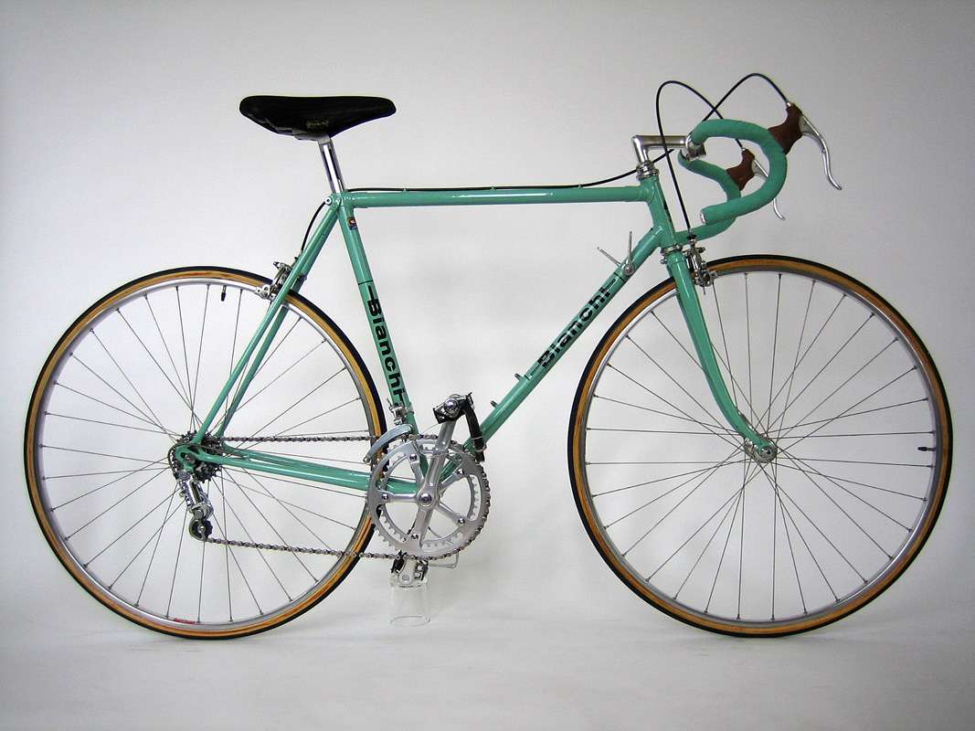 Bianchi_Rekord_748_Celeste_Rennrad_Classic_Bike_01
