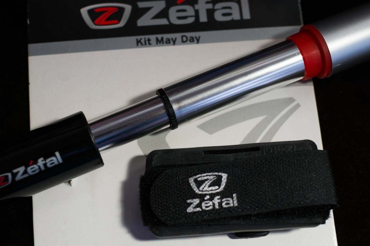 Zefal Pump Air Profile FC01 Télescope 116 Gr - 200 mm de longueur - 6 Bar + support