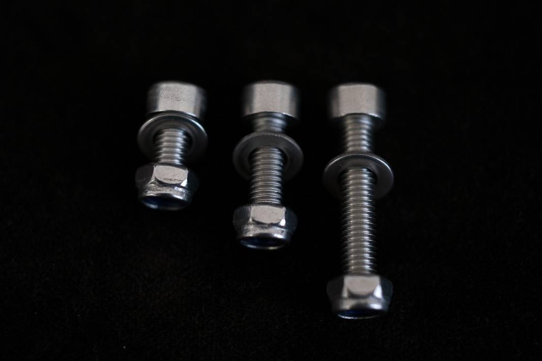 Stainless steel screws set